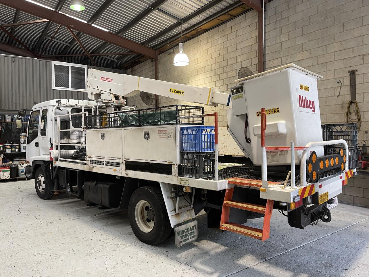 White truck with crane