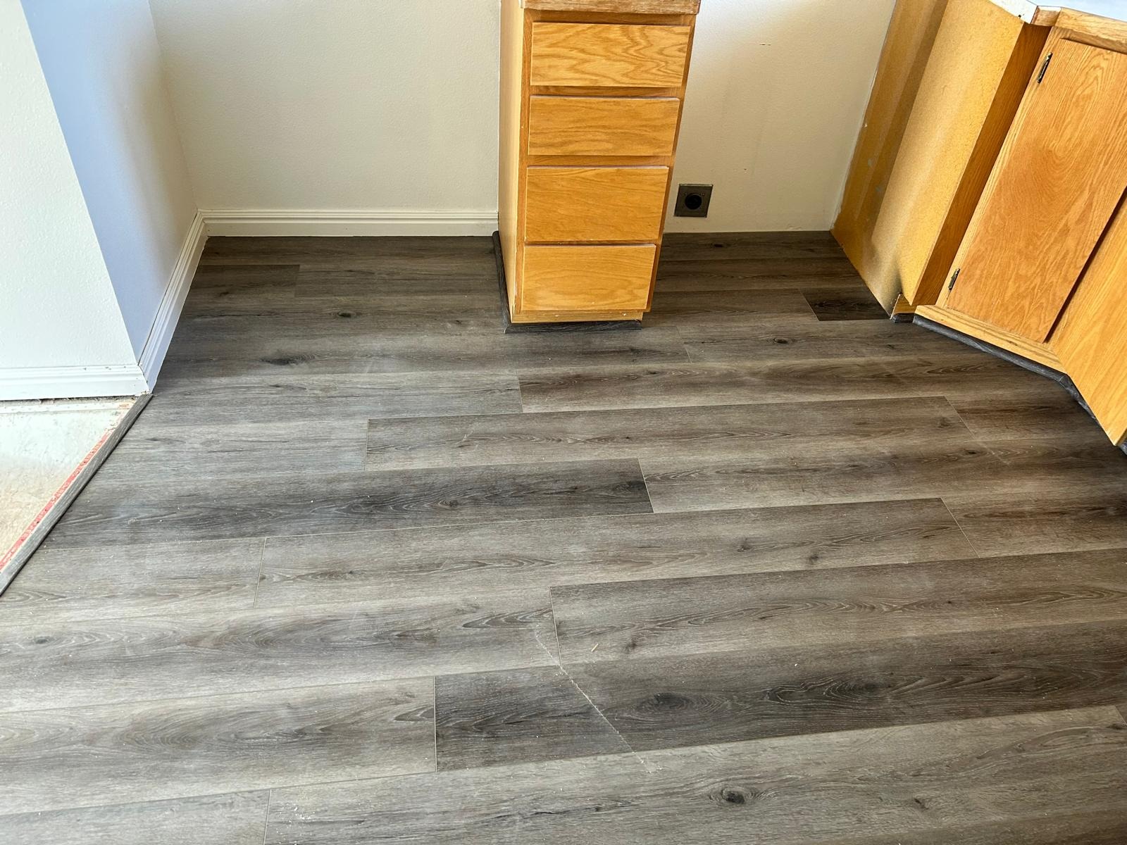 Kitchen Cabinets Vinyl Plank Flooring