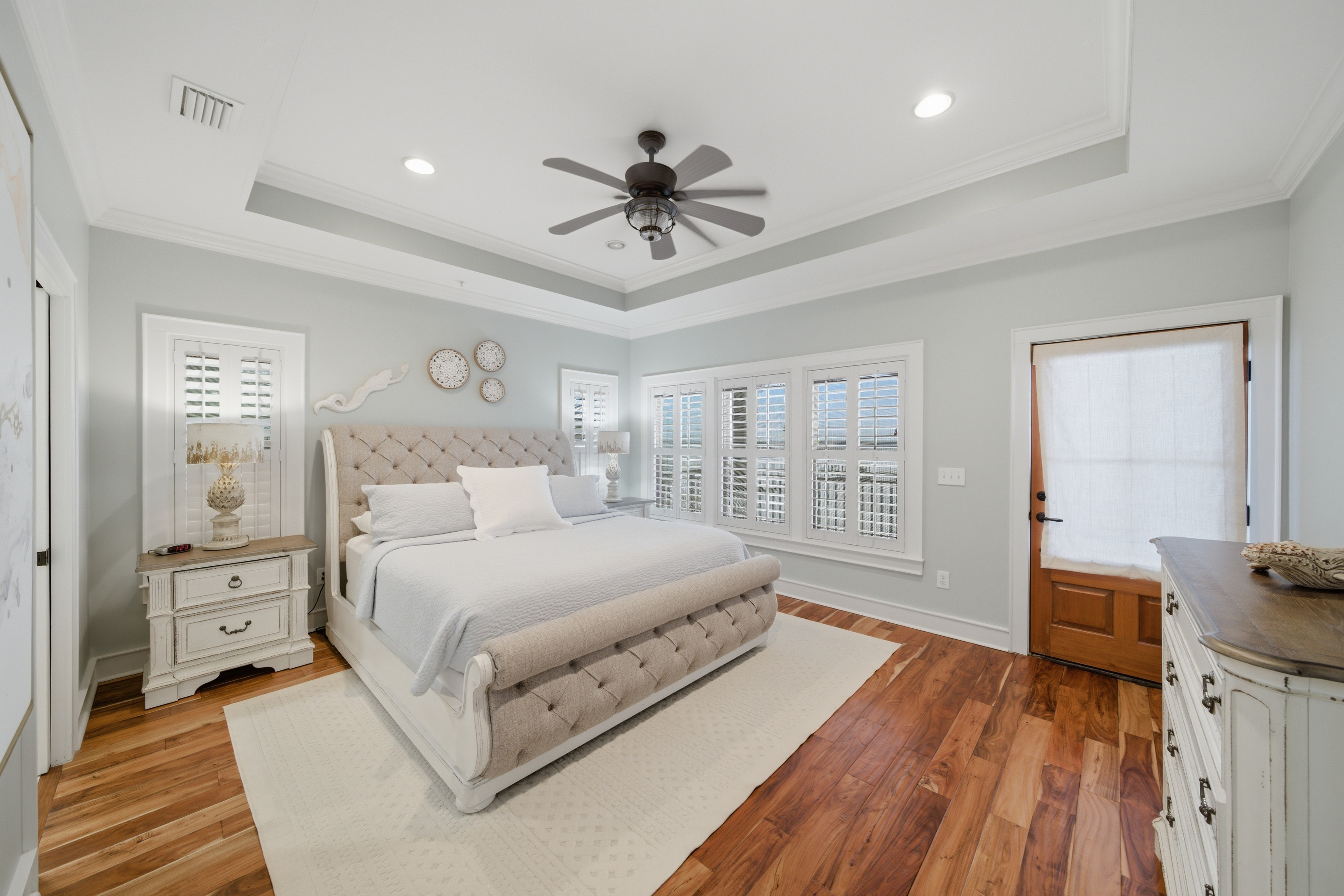 Elegant coastal bedroom