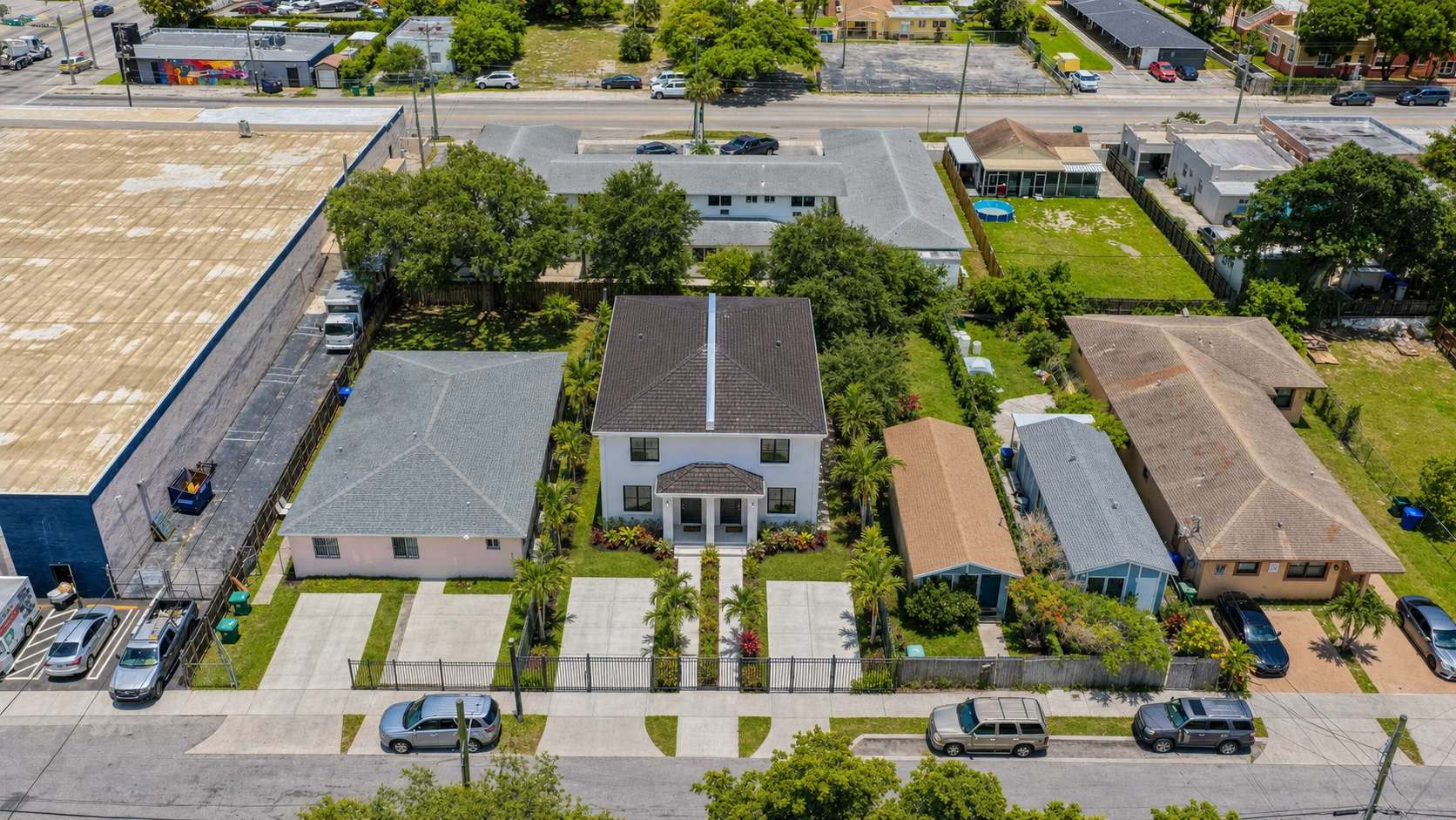 Aerial View - Wide neighborhood context