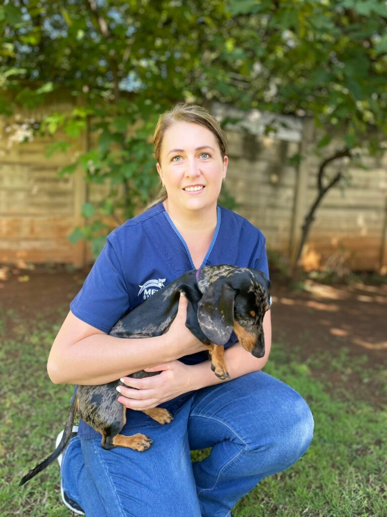 Dr Corne de Bruyn