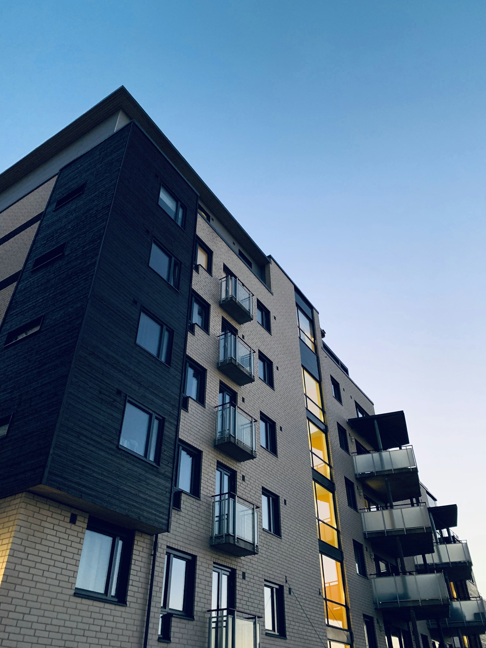 Apartment building