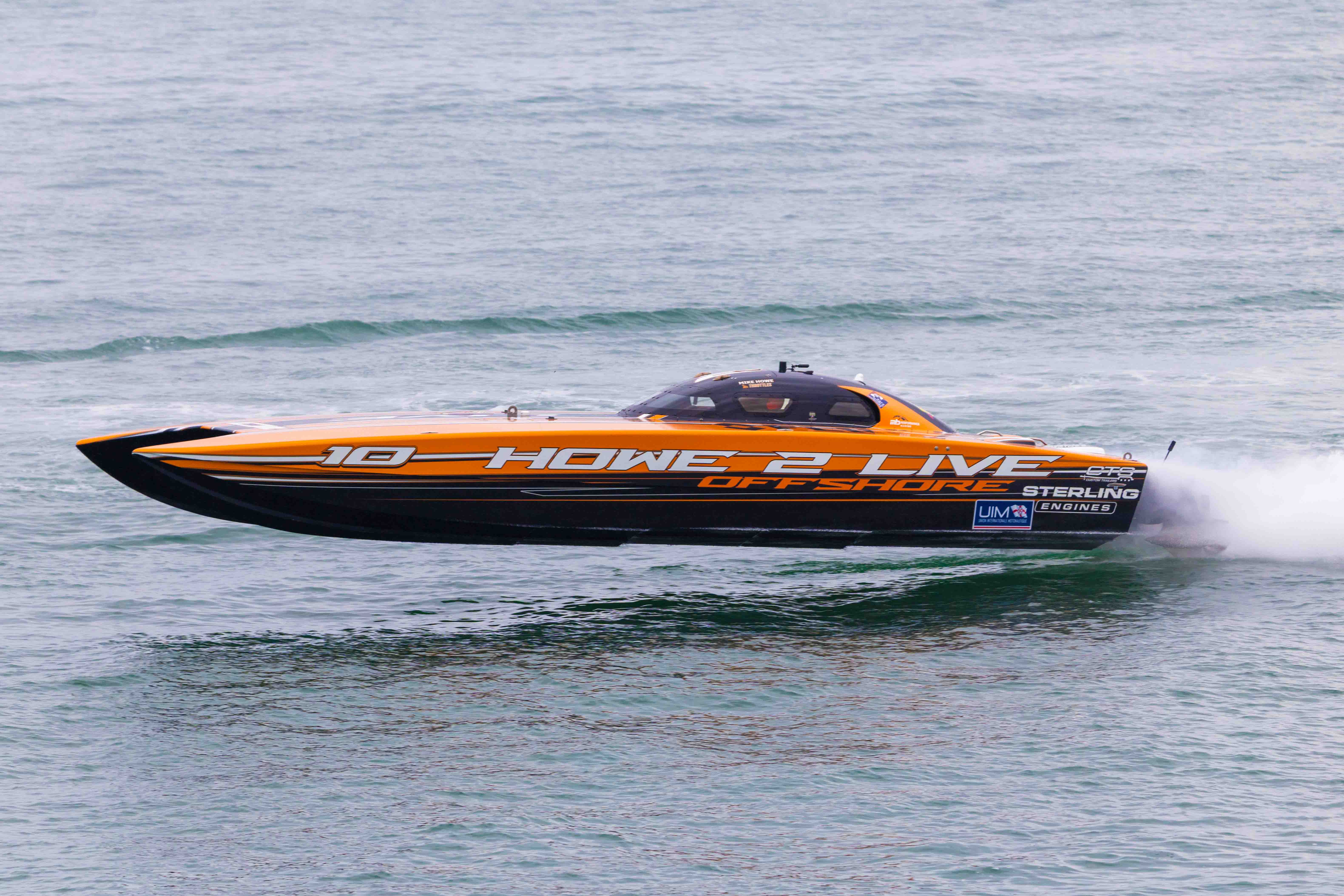 Howe 2 Live Boat