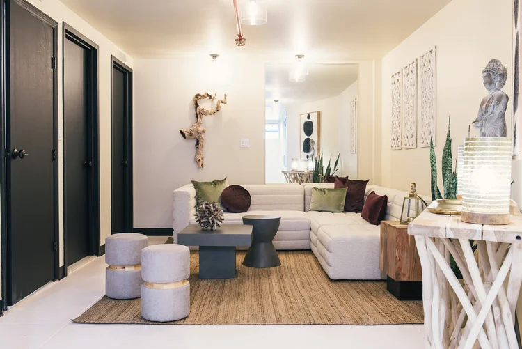 Studio Lounge Area