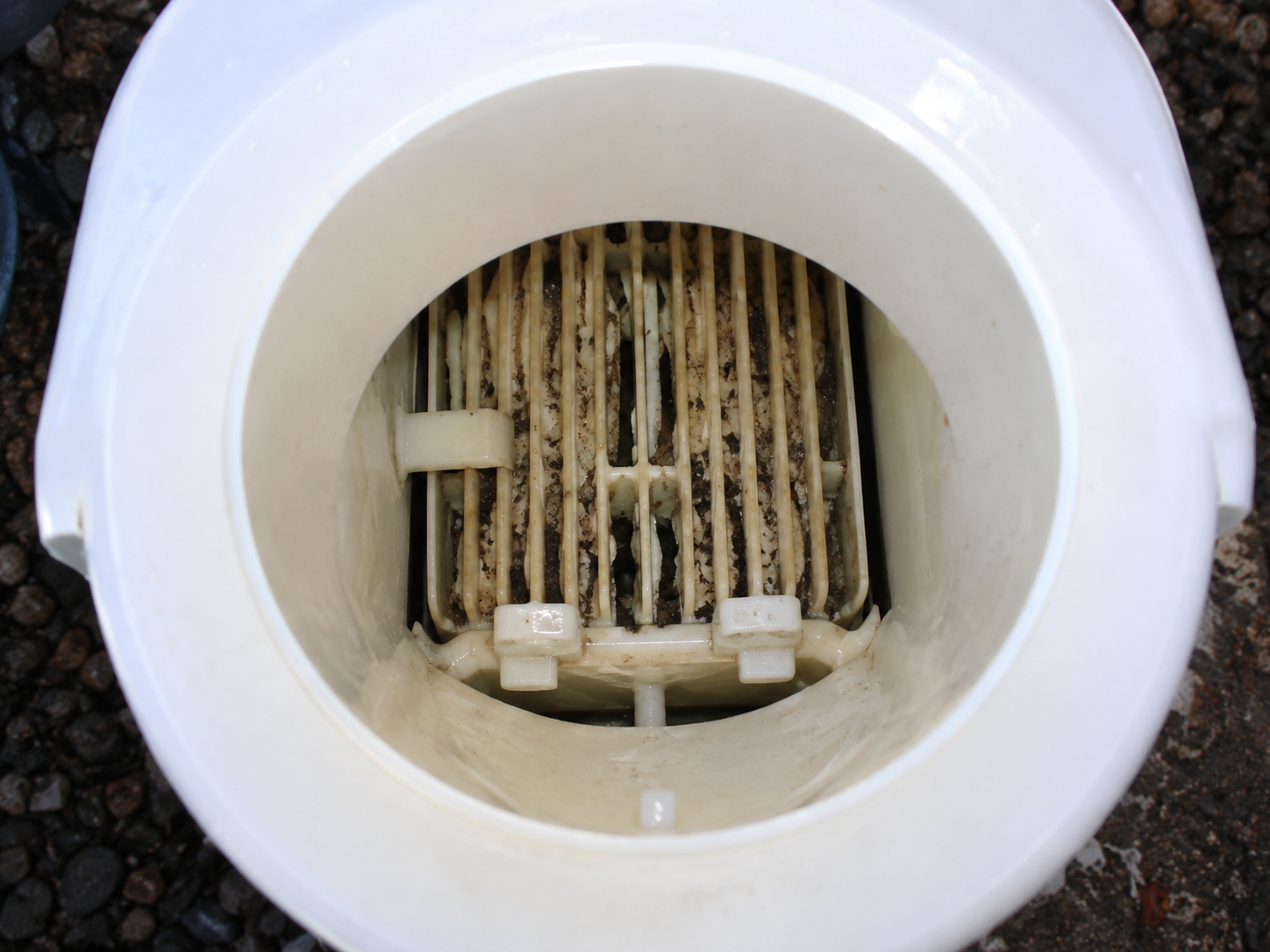 Dirty salt cell before repair