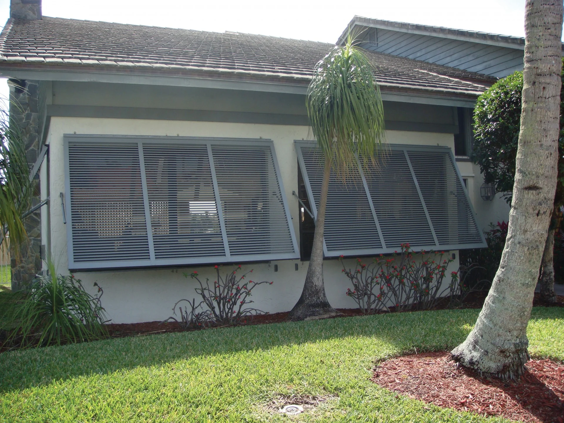 Red Bahama shutters