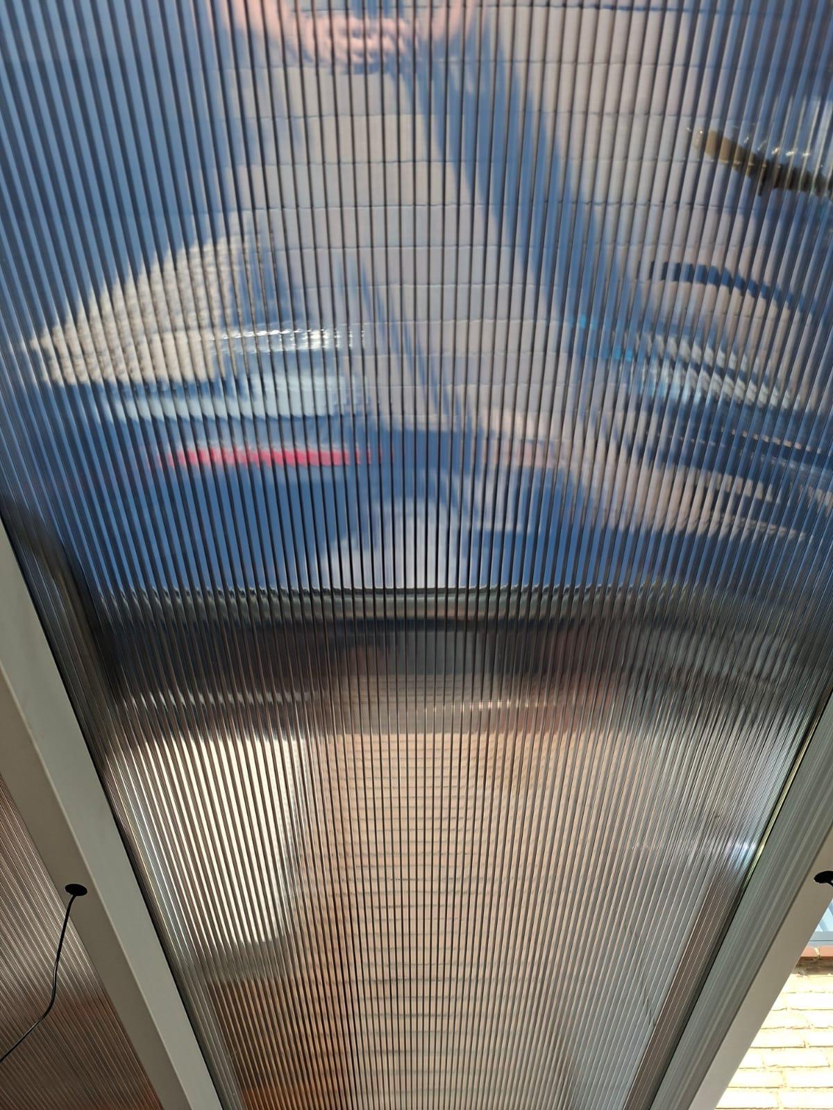 Plaatsing van een modern zonnescherm - Foto 5