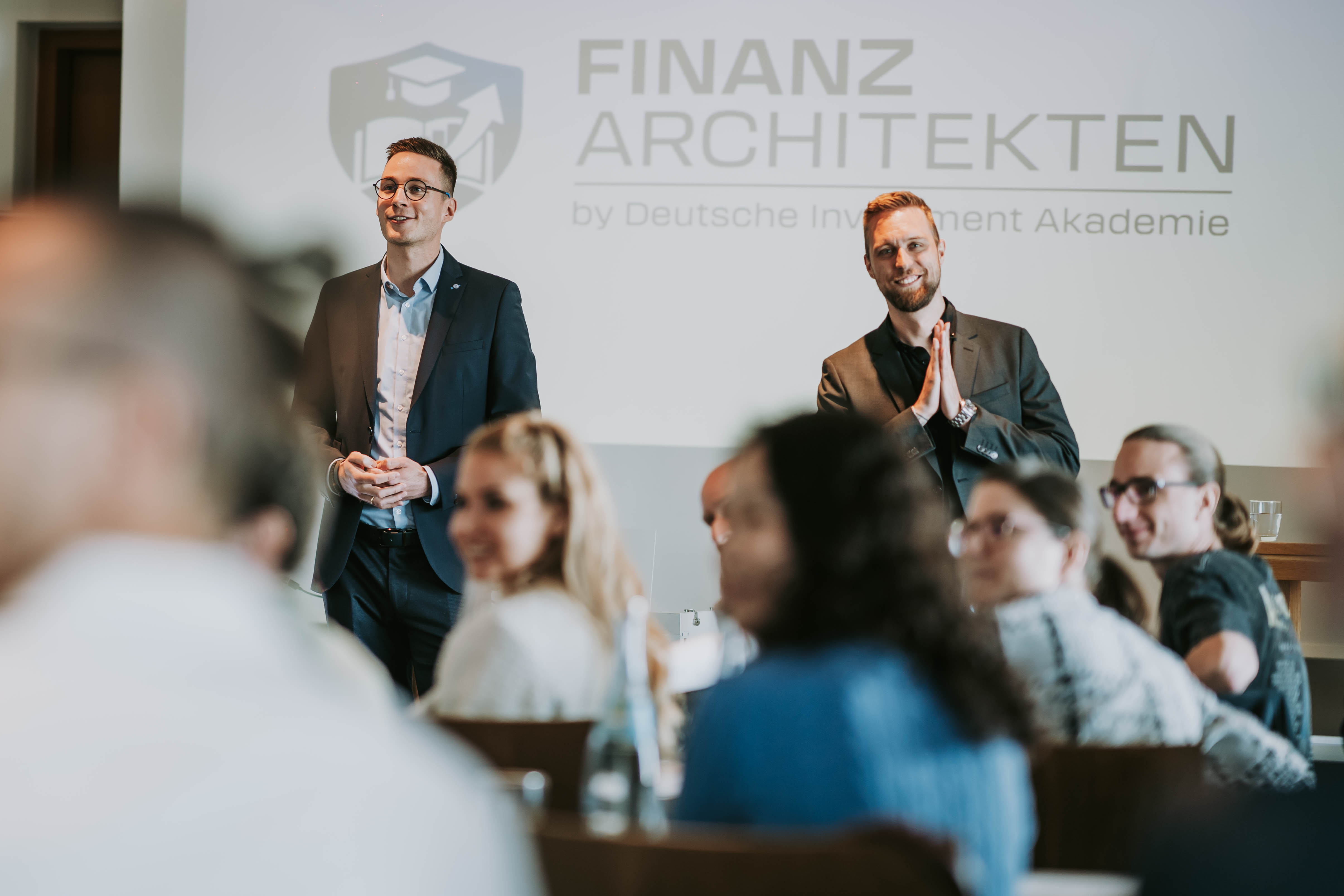 Philipp und Lukas beim Seminar