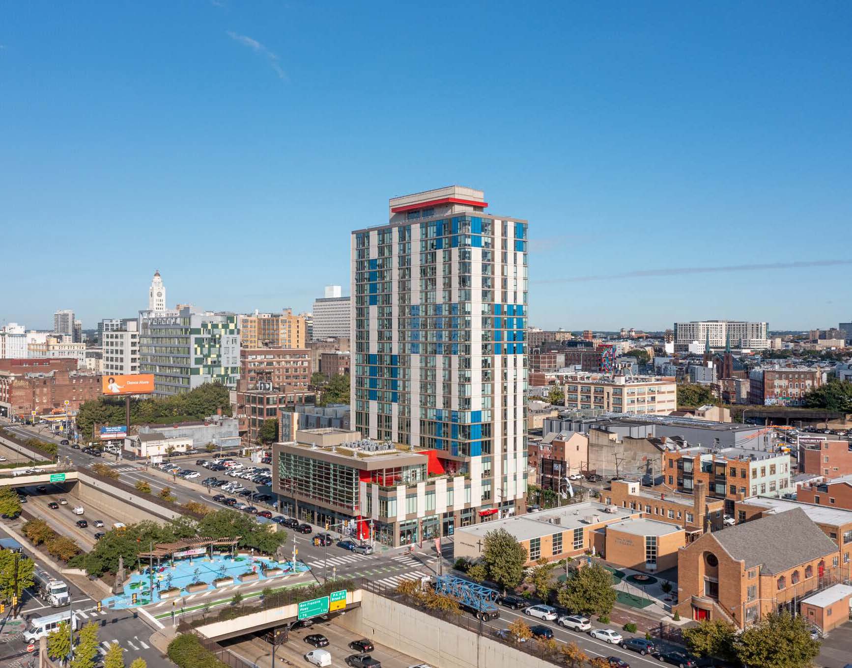 Eastern Tower / Crane Chinatown