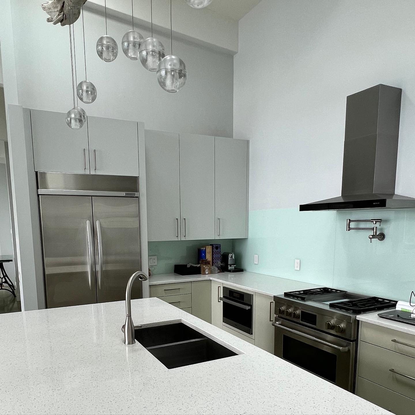 Clean Modern Kitchen
