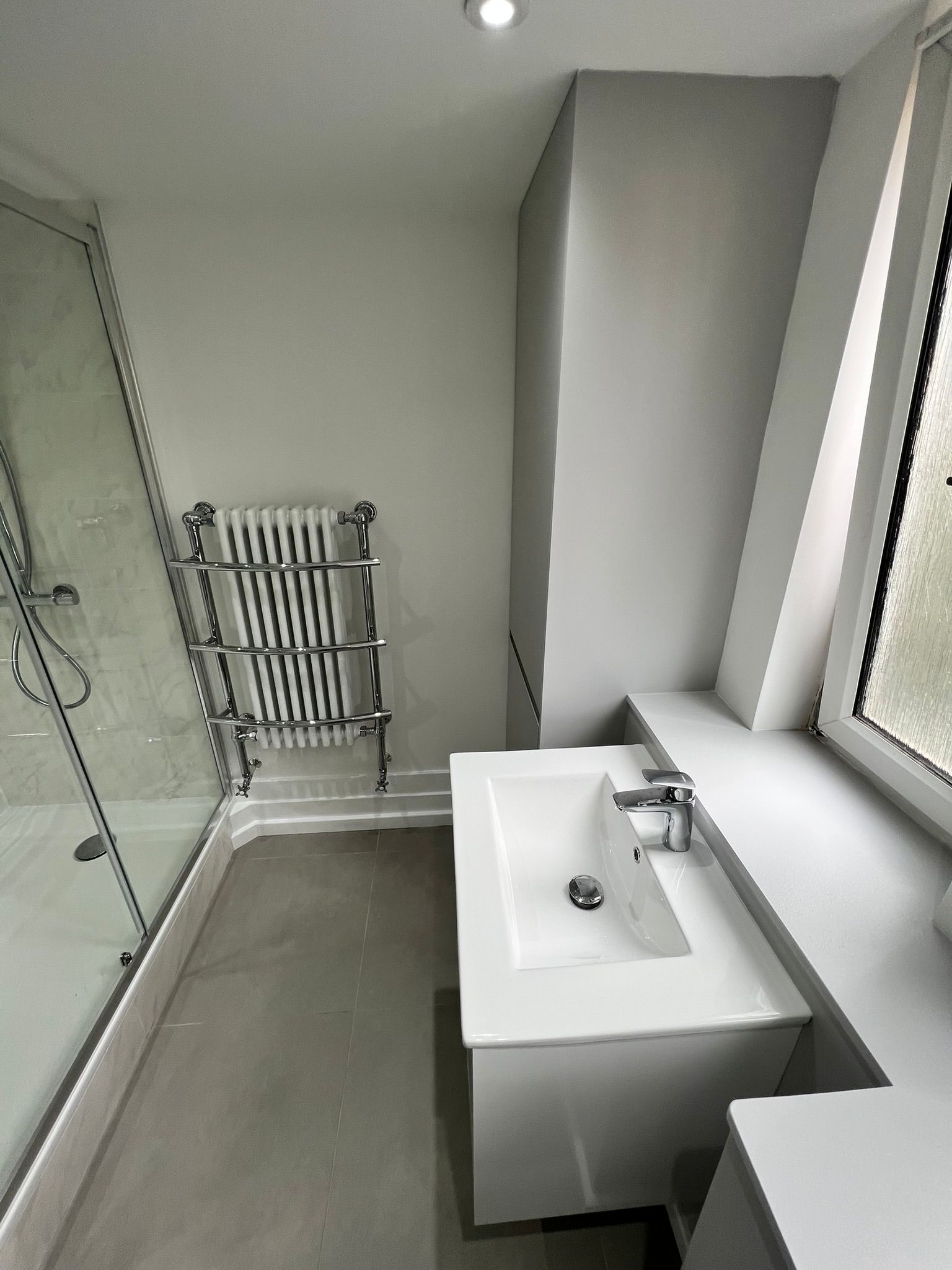 Bathroom radiator installation