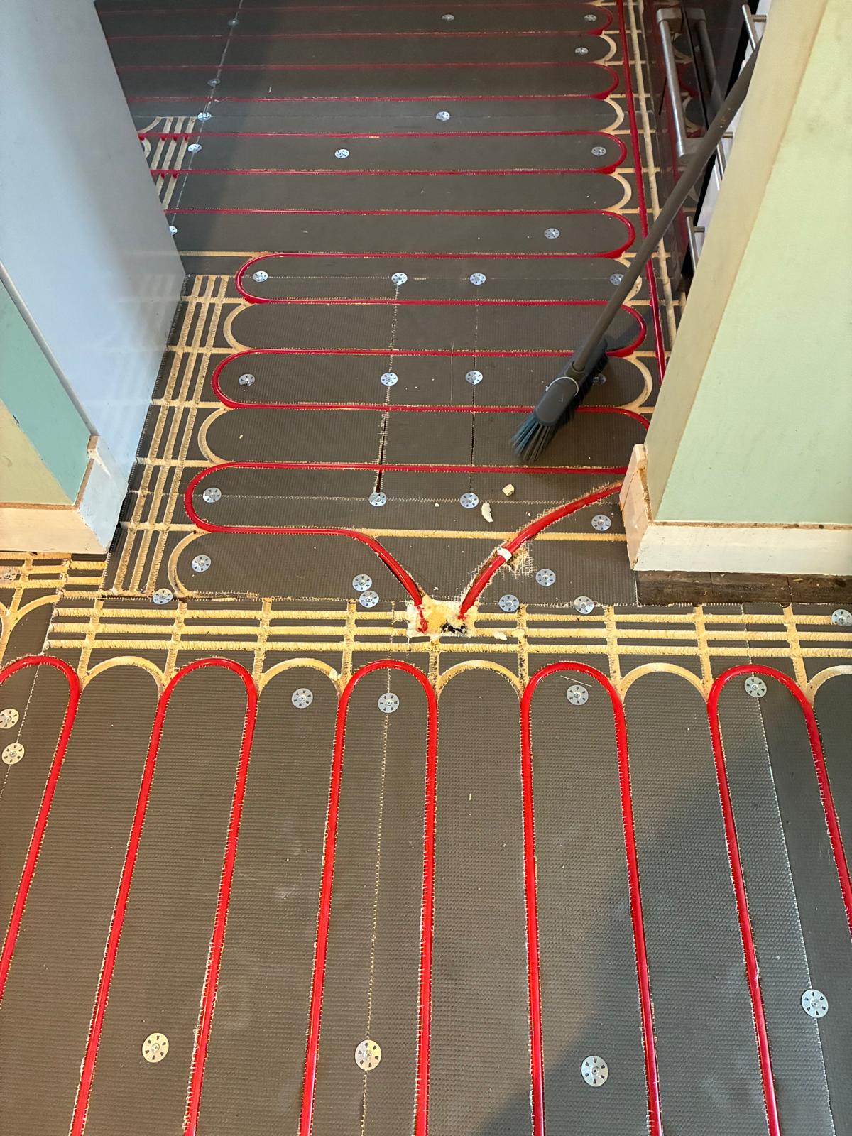 Underfloor heating pipework layout