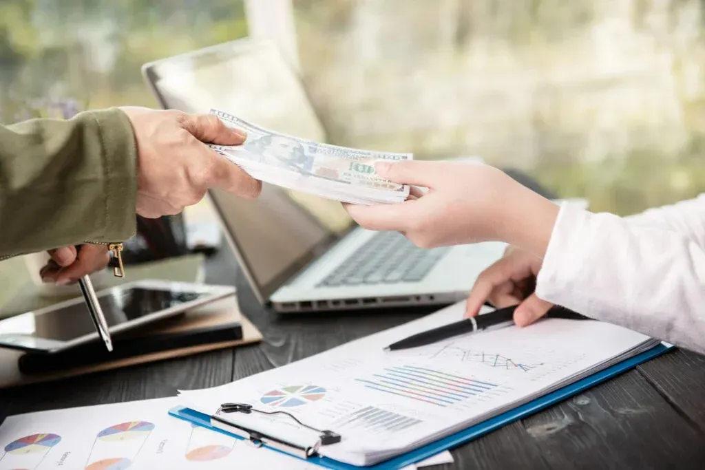Cash Bail Versus Surety Bonds: Decoding the Differences