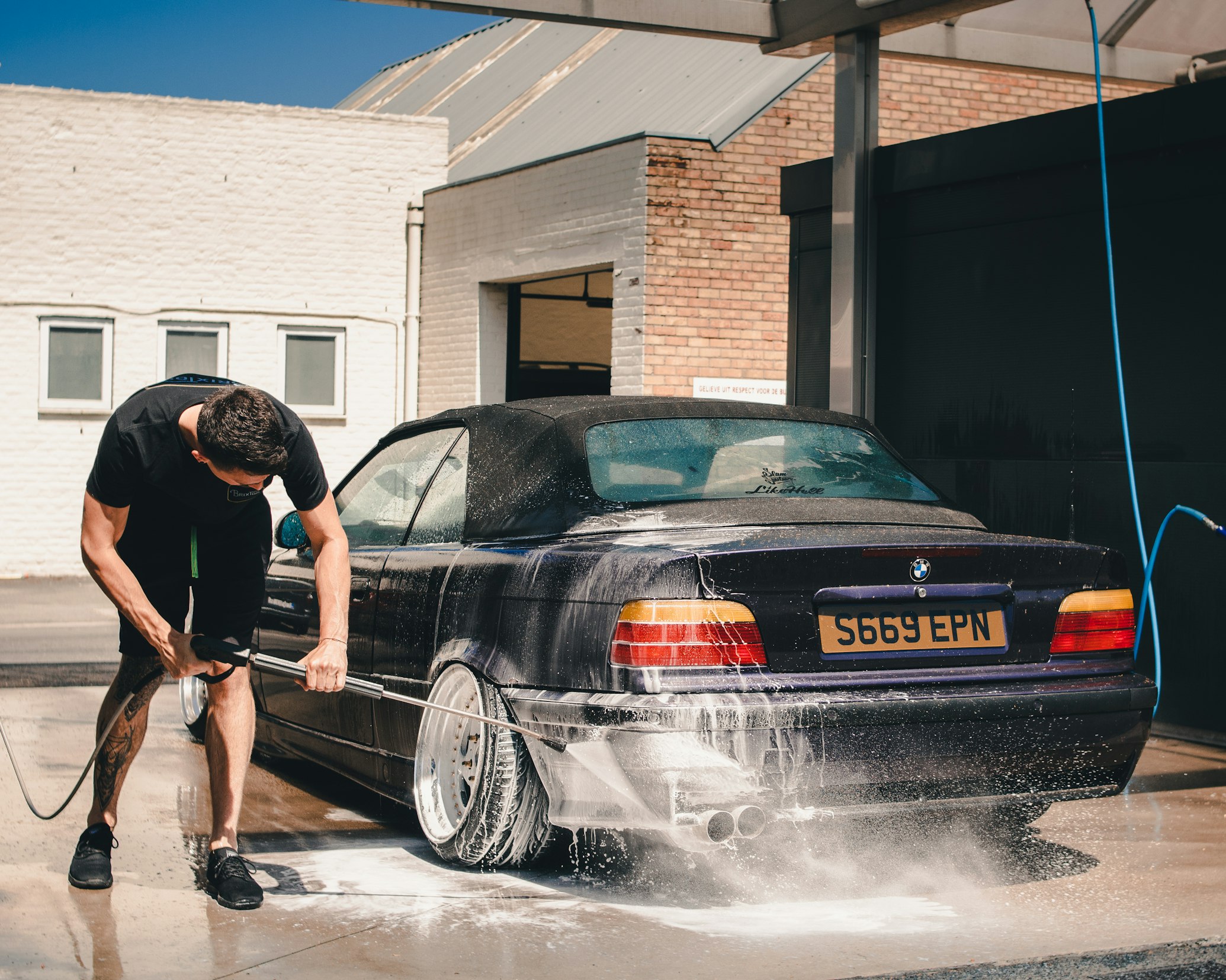 Car detailing in Stafford neighborhood