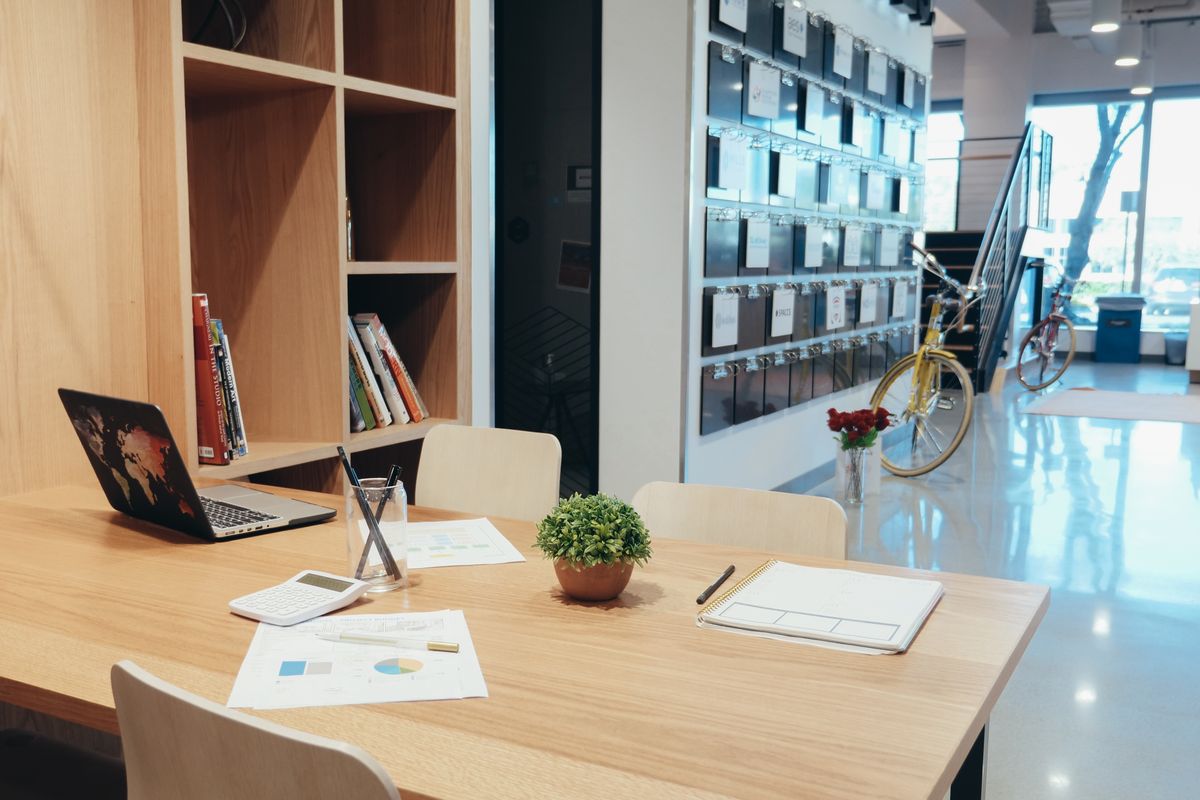 Professional office desk
