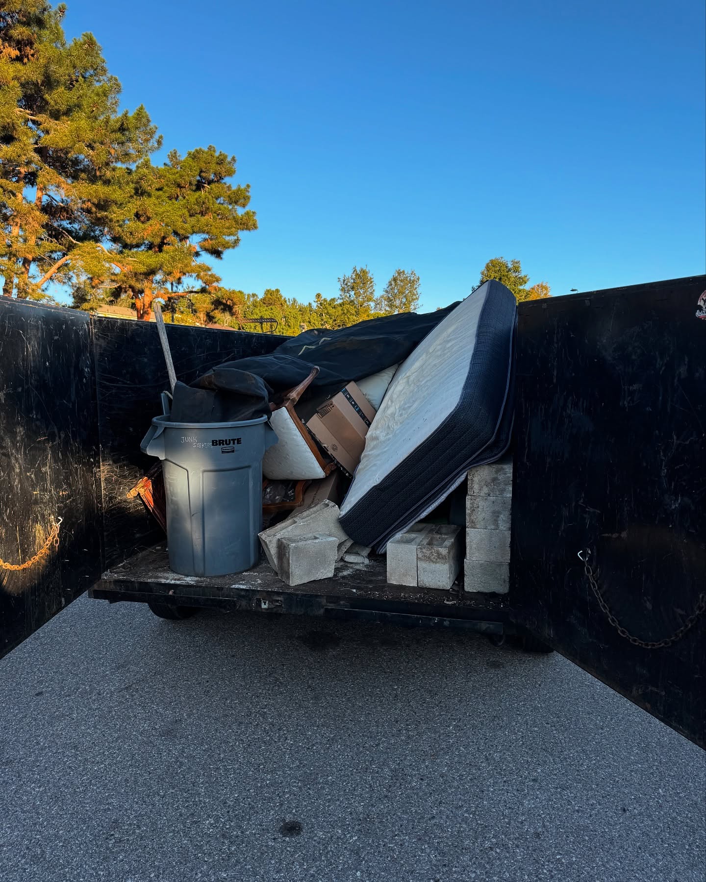 Mattress Removal & Disposal service