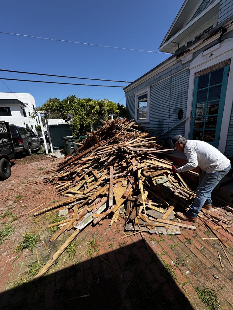 Best Way to Handle Construction Debris on a Job Site (San Diego Guide)