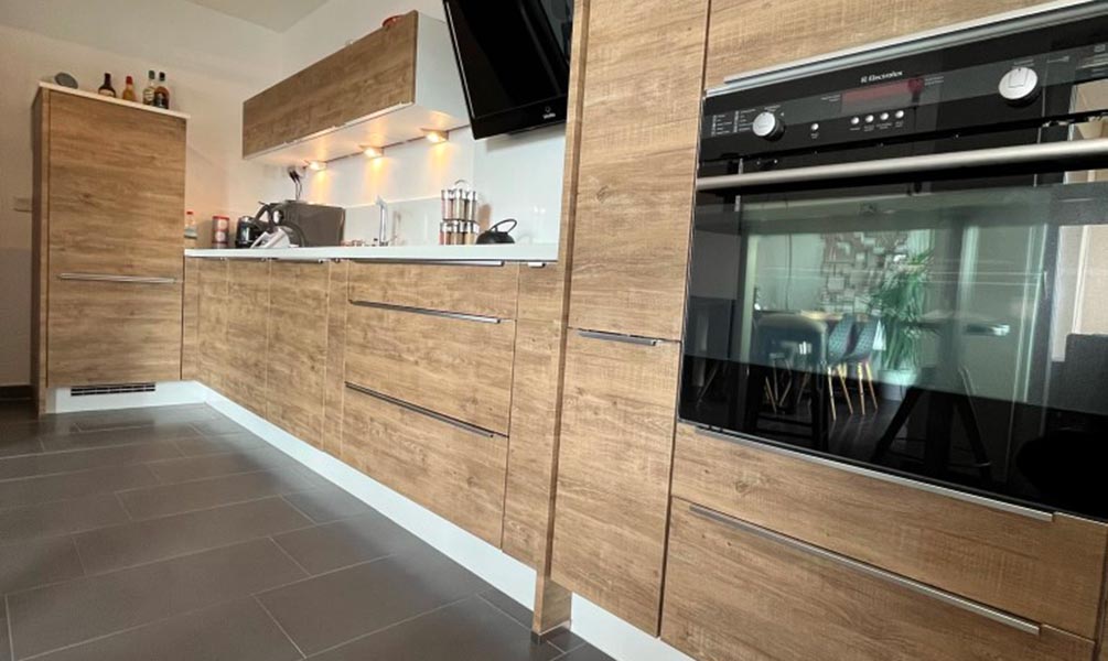 Wood effect kitchen worktop wrap