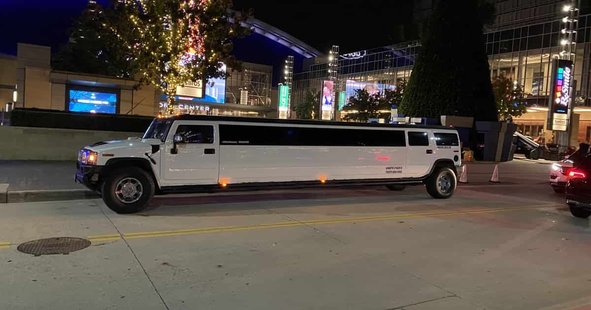 H2 Hummer Limo view 2