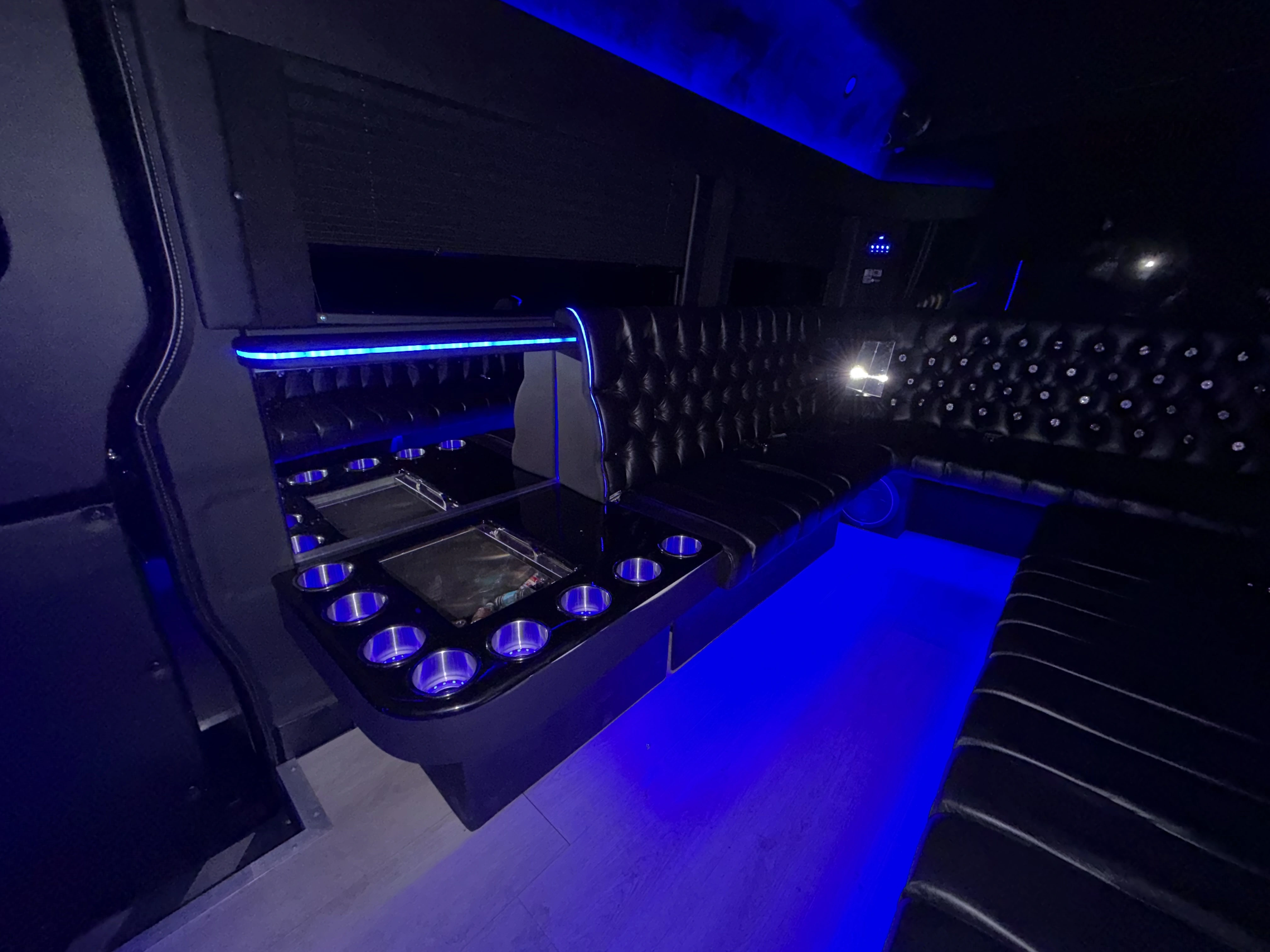 Mercedes Sprinter Limos, Executive & Vans view 8