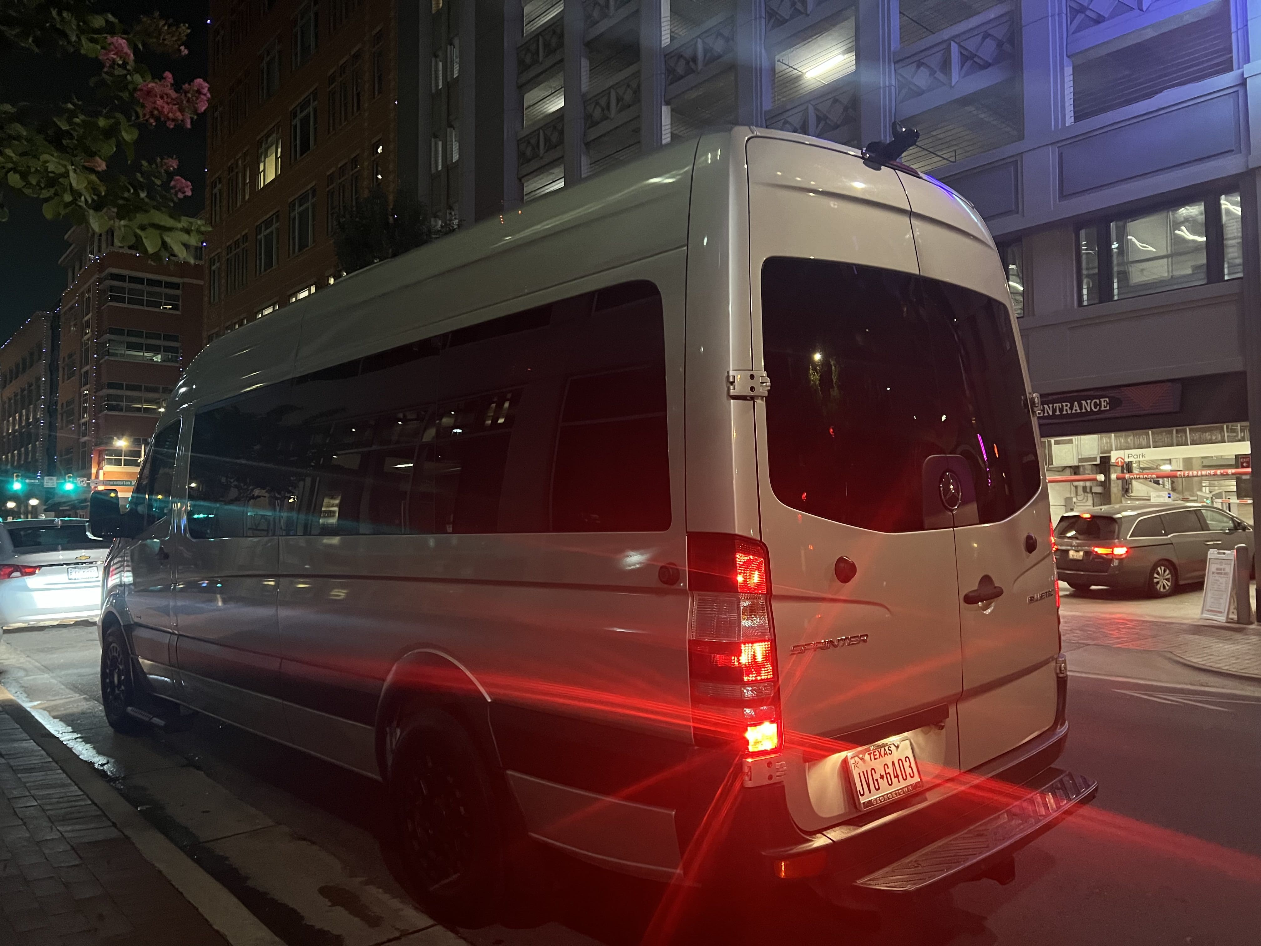 Mercedes Sprinter Executive view 4