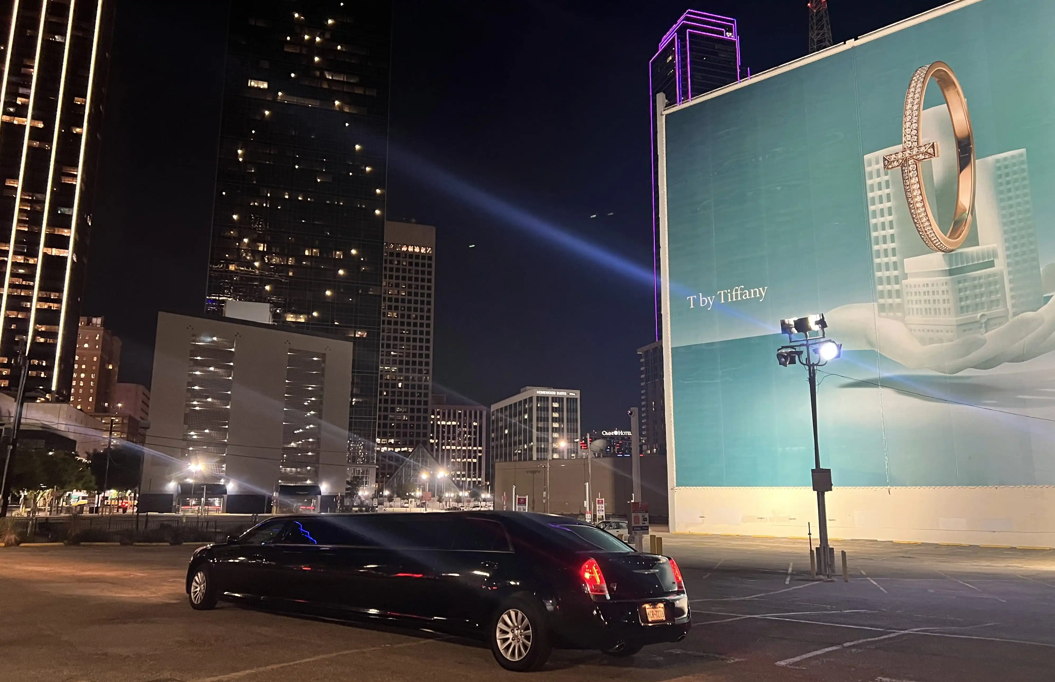 Chrysler 300 Stretch Limo view 2