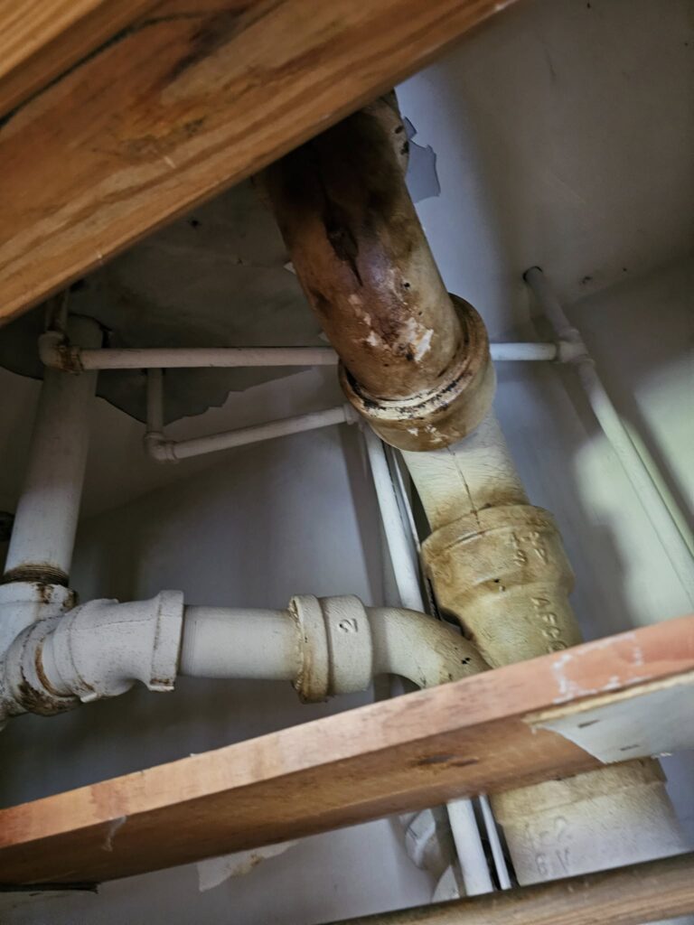 Leaky pipe