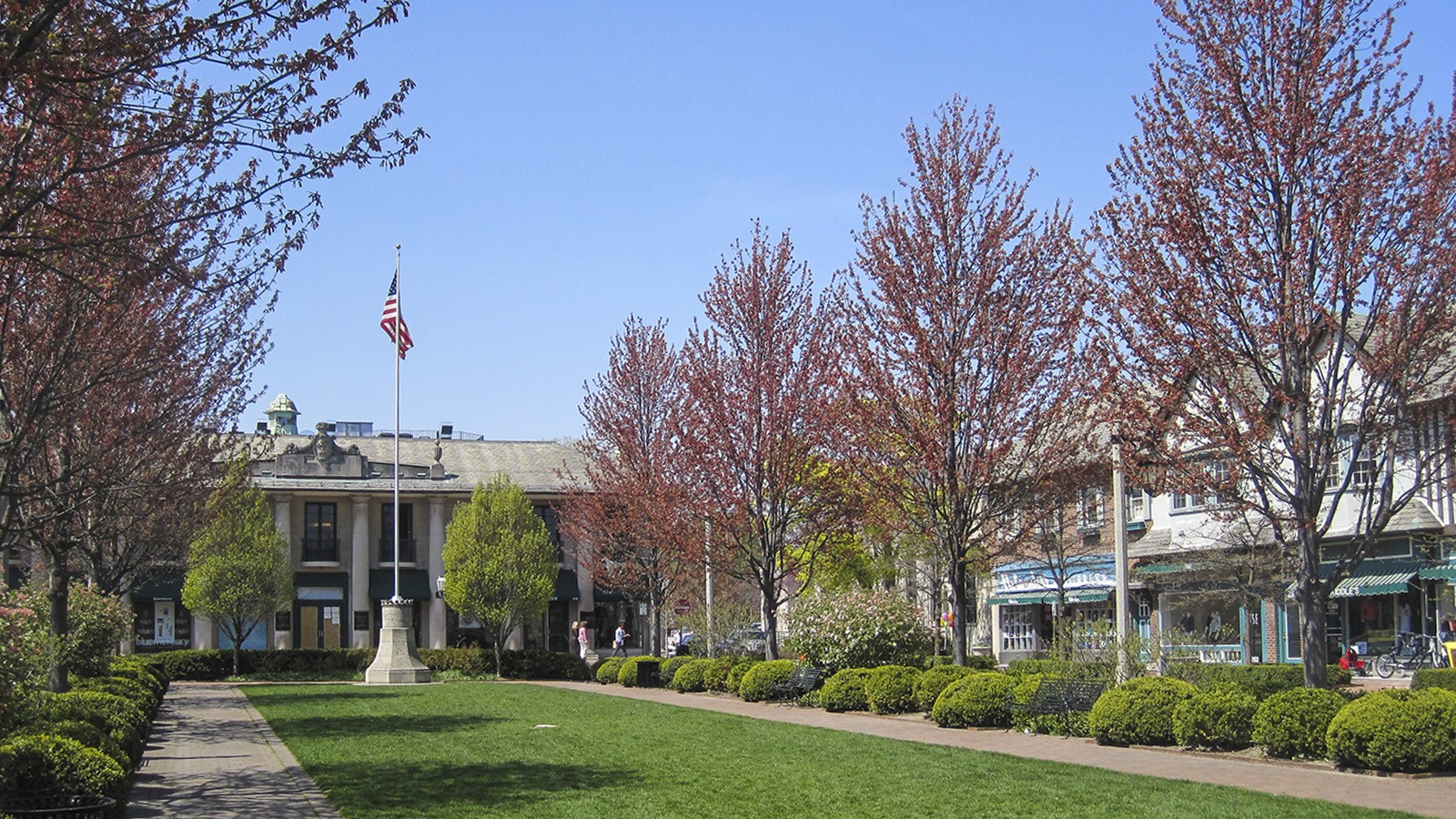 Why Lake Forest is Attracting More Luxury Buyers