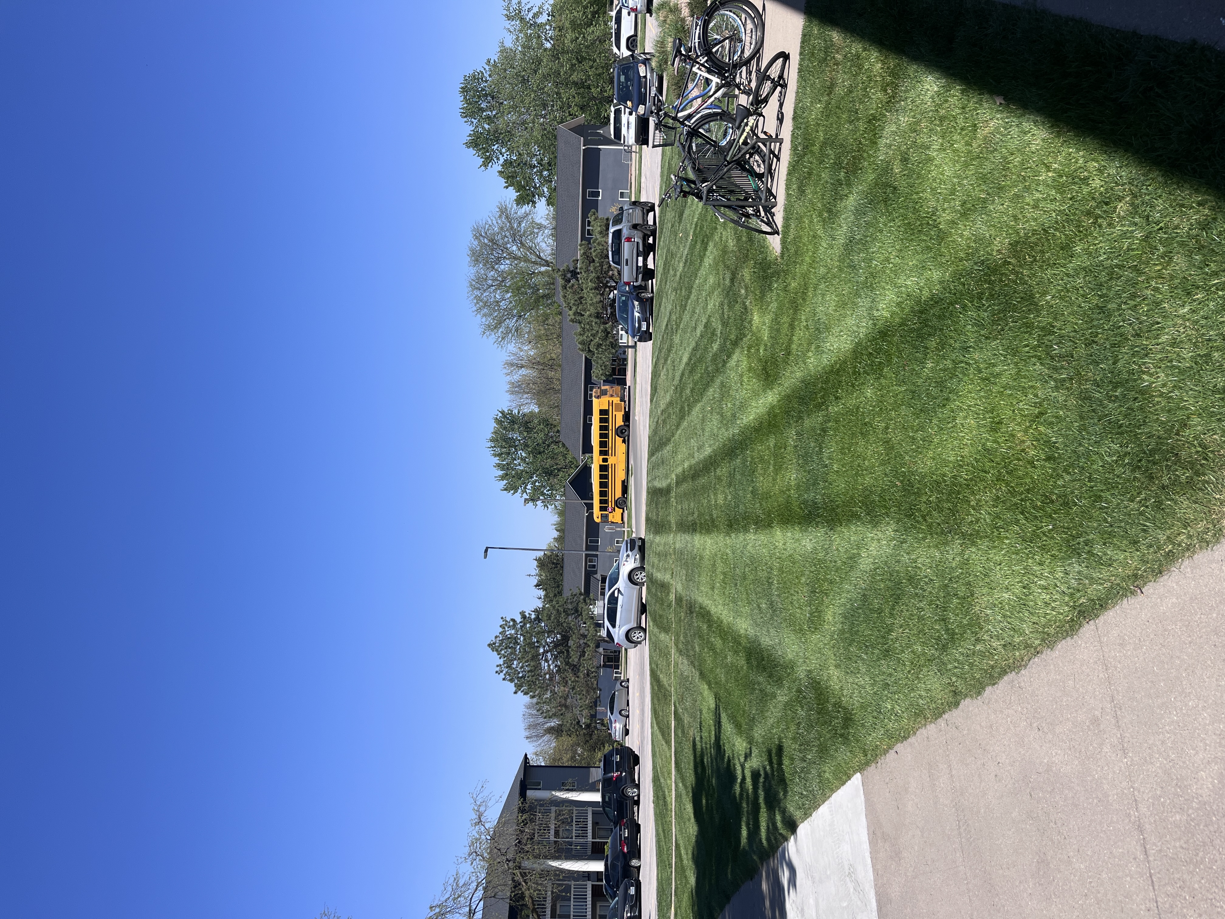 Commercial property lawn maintenance in Lincoln, NE