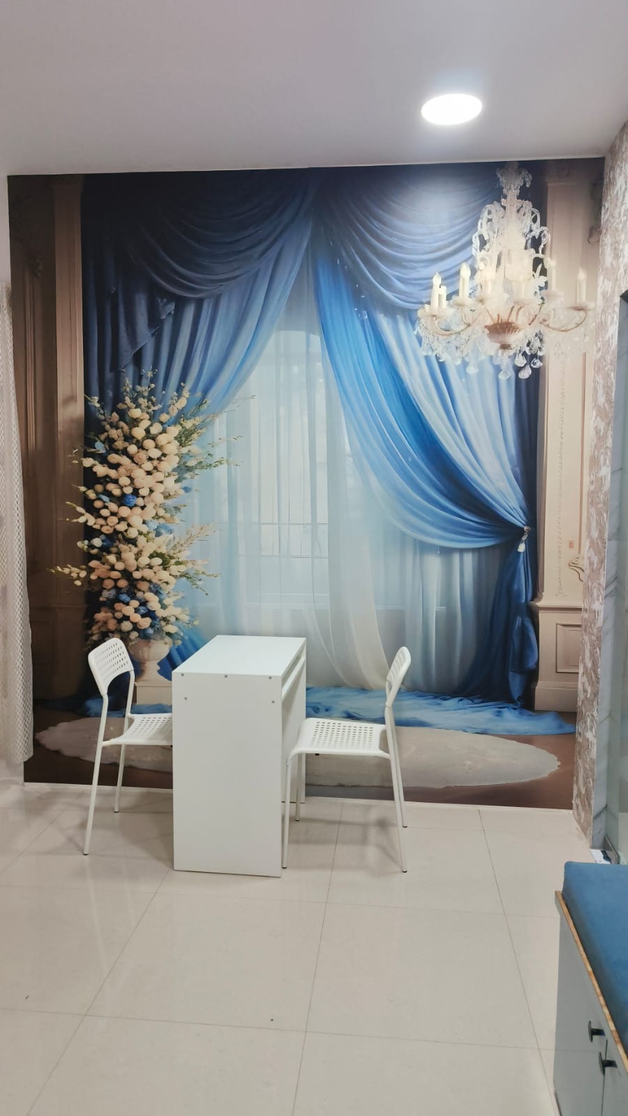 Nail Station