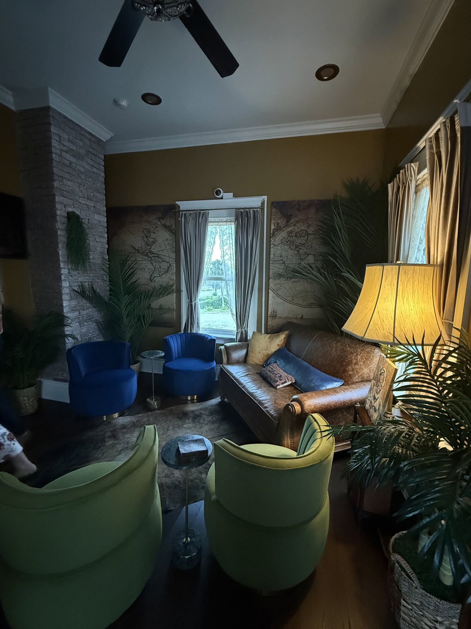 The Boston House: History, Hauntings & Remarkable Dining