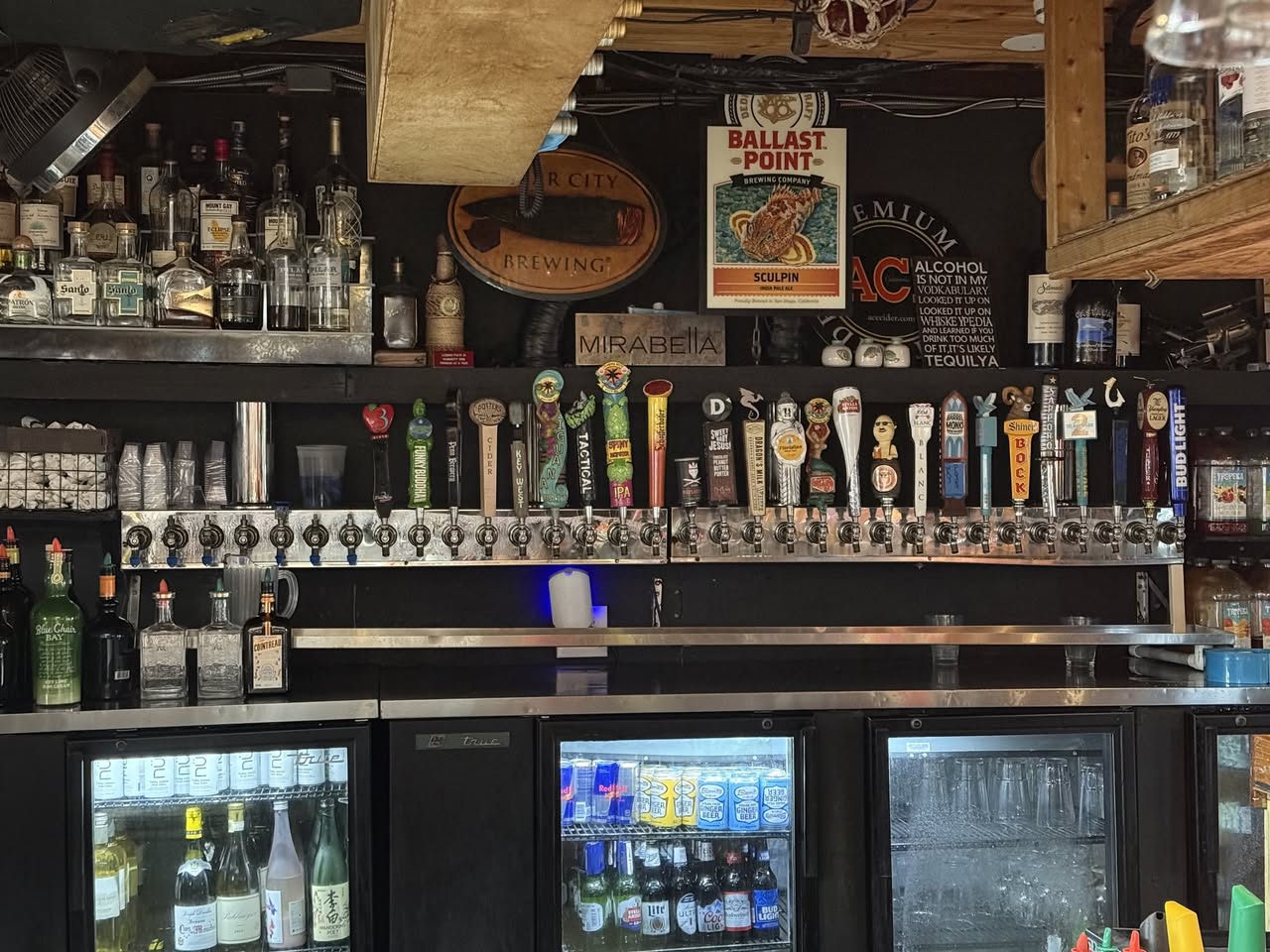 Castaway bar with beer taps