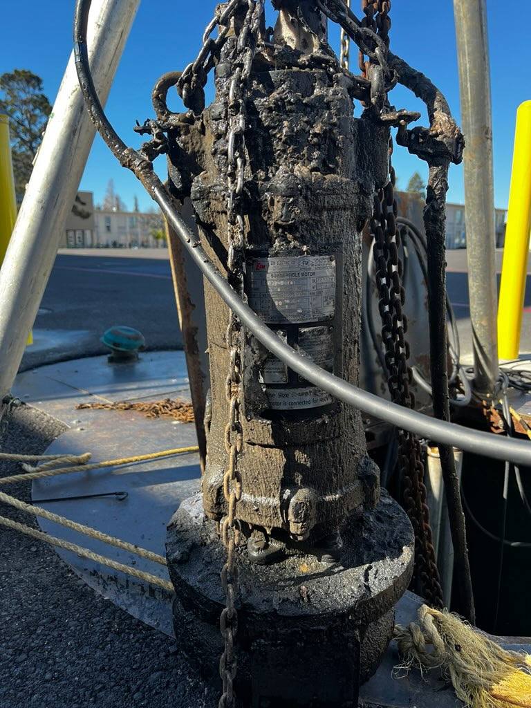 Commercial Submersible Pump Extraction