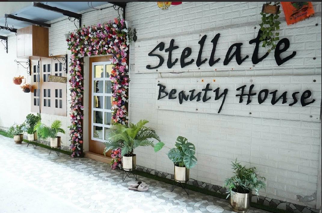Stellate Beauty House storefront 1
