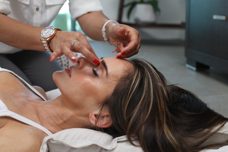 Facelift, Neck Lift, or Both? Understanding Which Procedure May Be Right for You