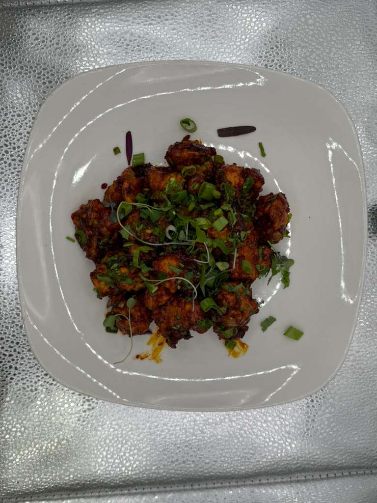 Crispy Chilli Chicken / Choila with scallions
