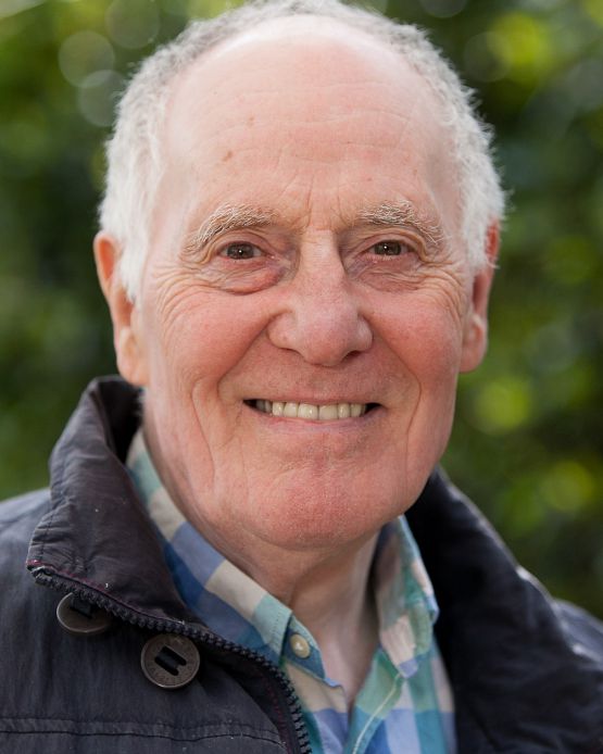 Portrait of audiobook narrator Michael Grinter