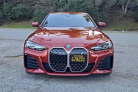 2023 BMW i4 3