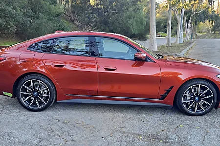 2023 BMW i4 5