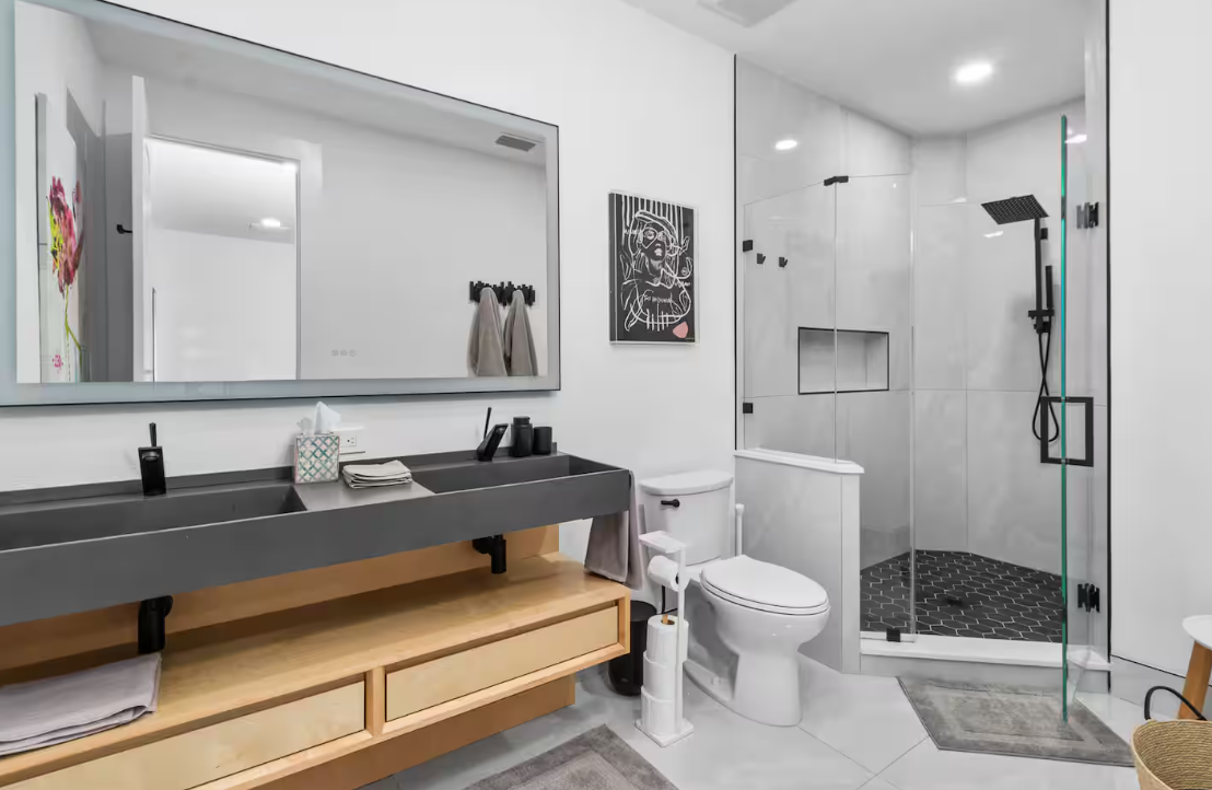 Estate Bathroom