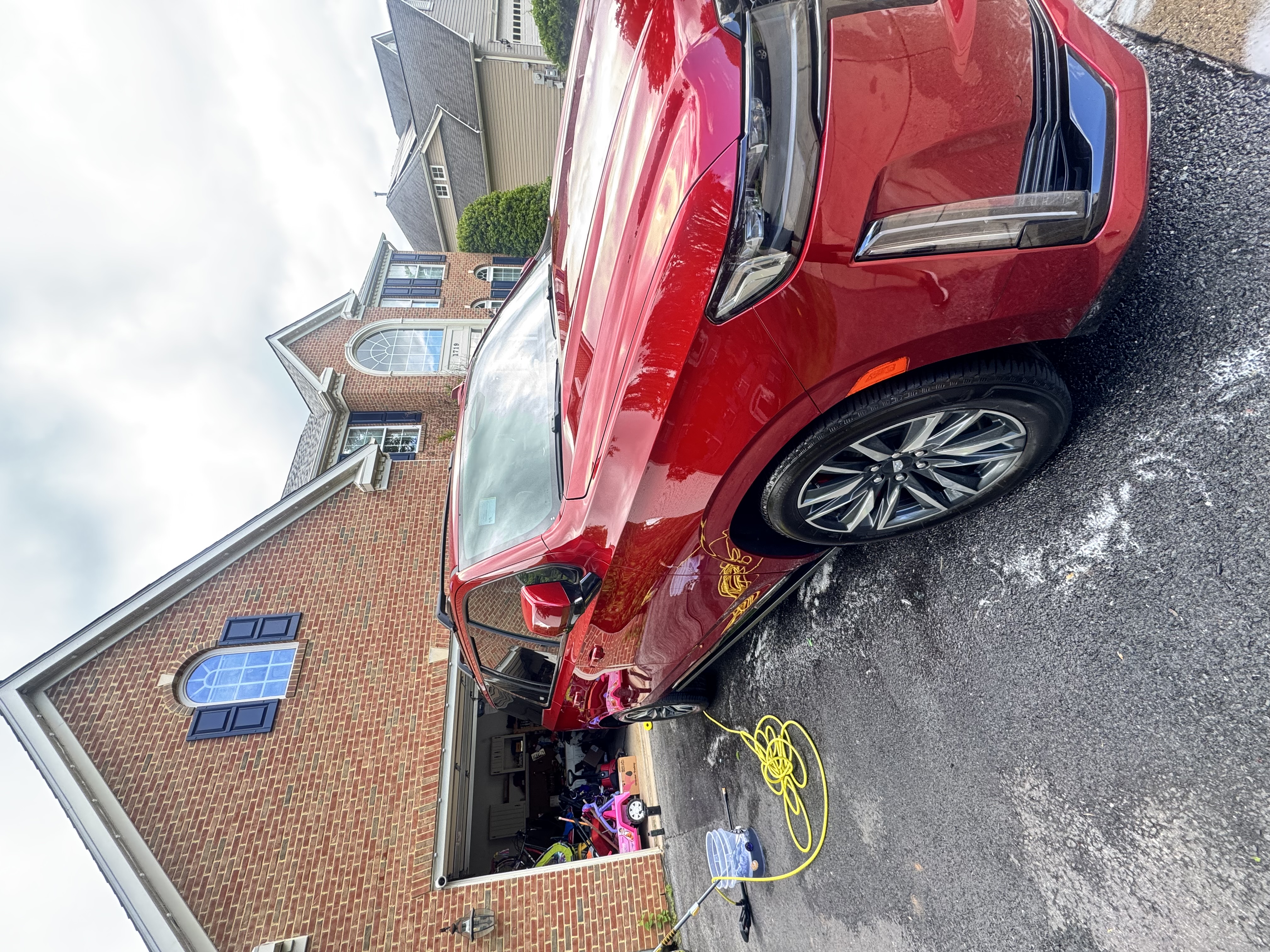 Exterior Detail - Red SUV Side