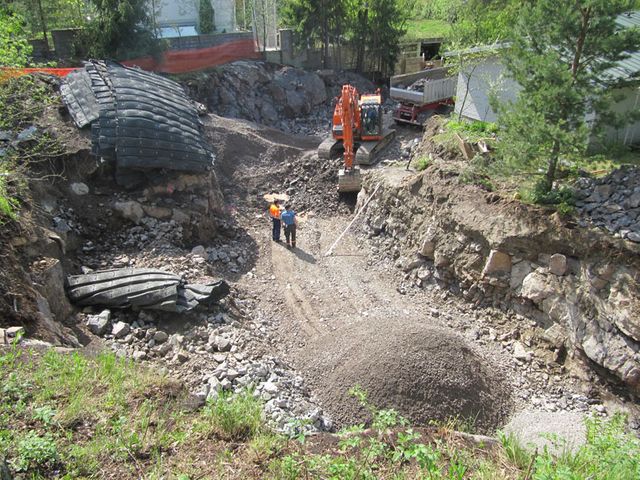 MAANRAKENNUS – Louhintaliike Mäkinen Oy Turku ja Helsinki
