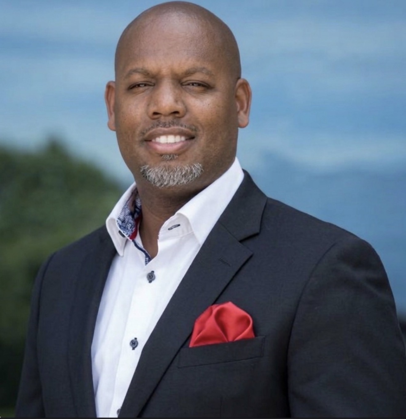 Damien L. Halliburton