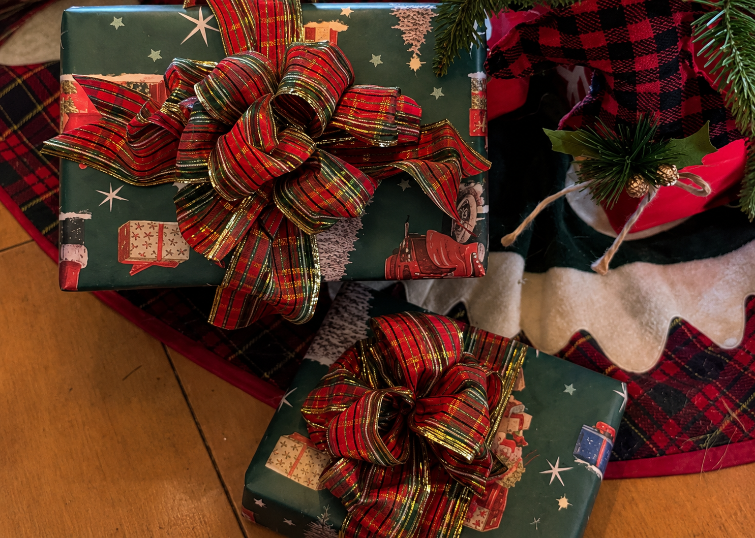 How to Make a Fabulous Holiday Bow