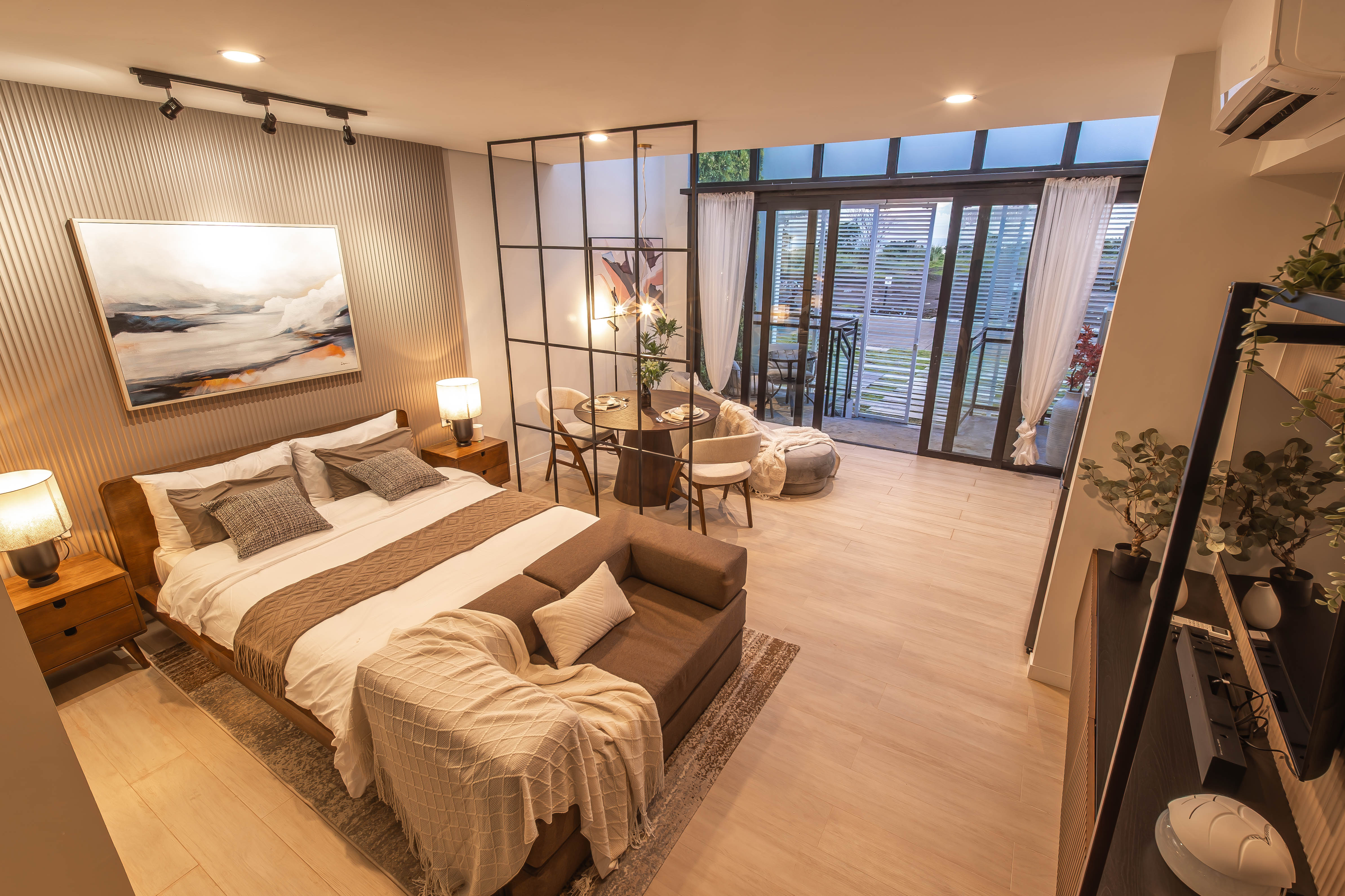 Geneva Suites at Aya Hills Photo 2