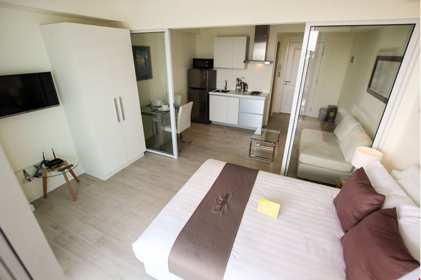 Azure Urban Resort Residences (1-BR)
