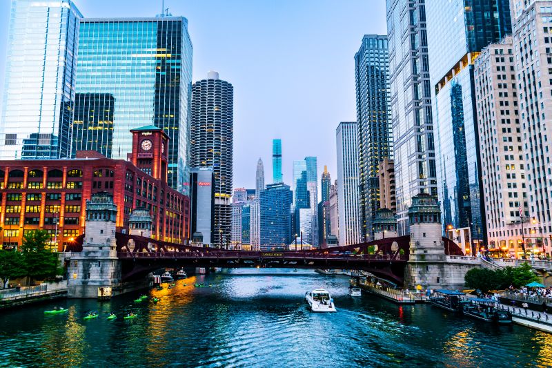 Commercial office building in Chicago appraised by Collateral Valuation Services