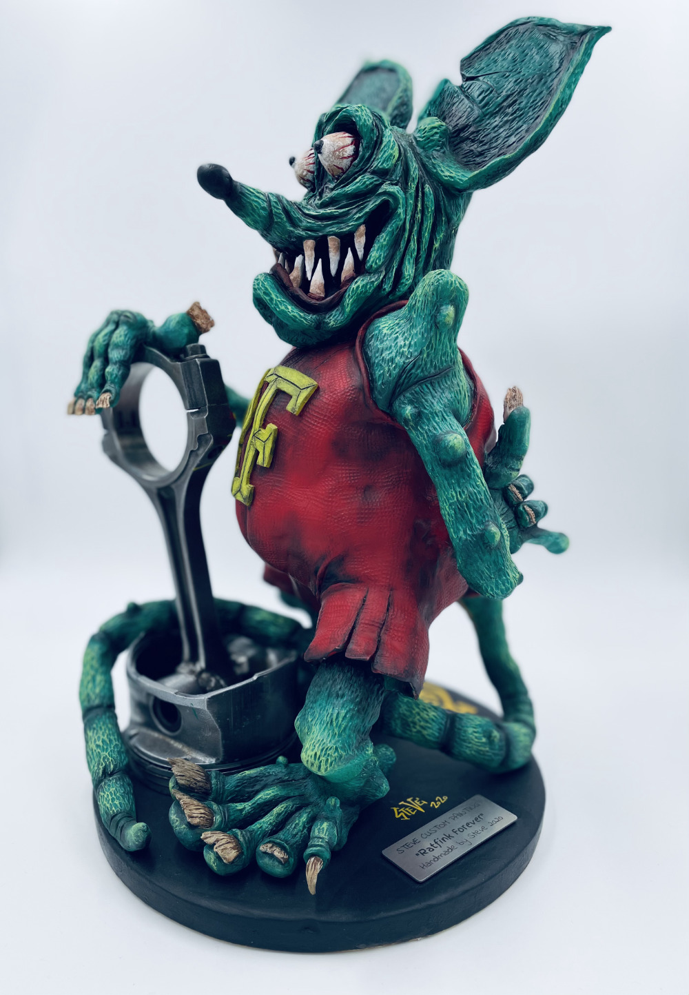 Custom Art Figure Side
