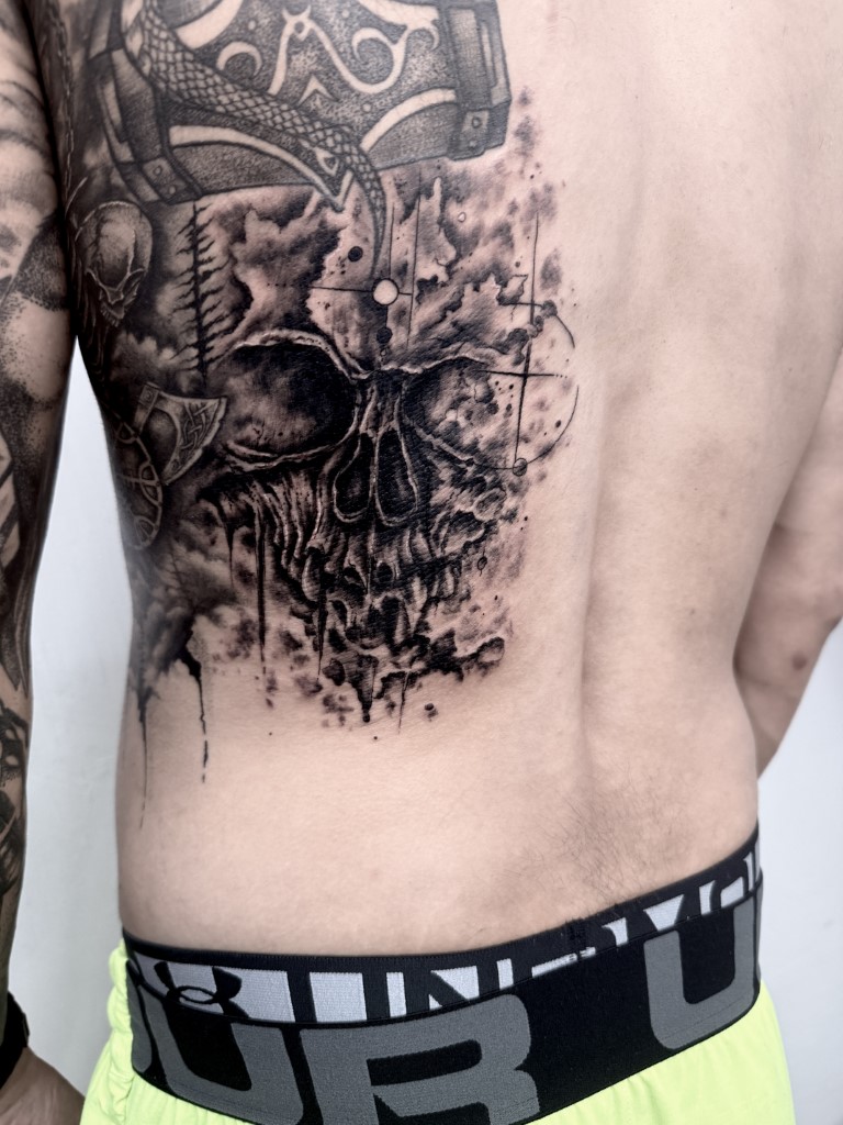 Skull Backpiece Tattoo in Progress Tattoo Studio Salzburg 22