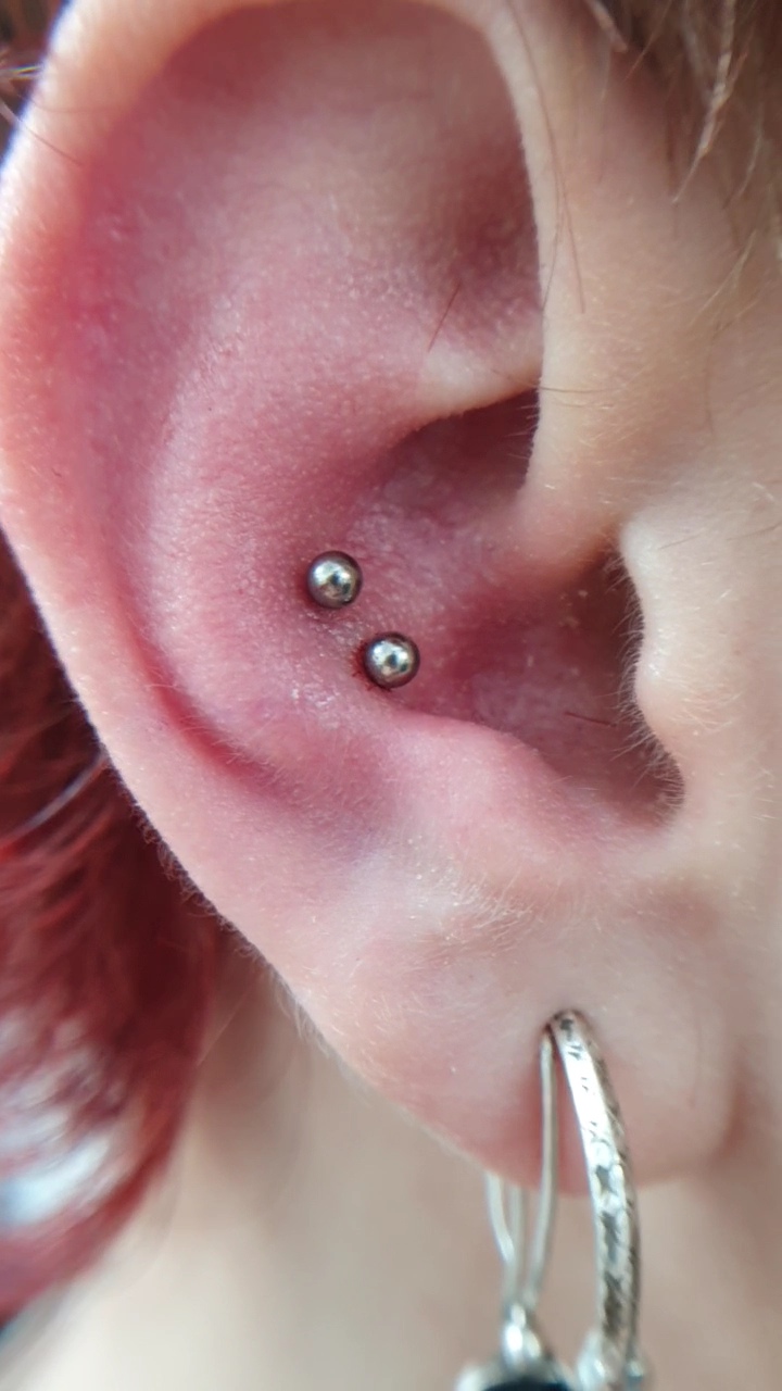 Conch Piercing Ohr Tattoos by Steve